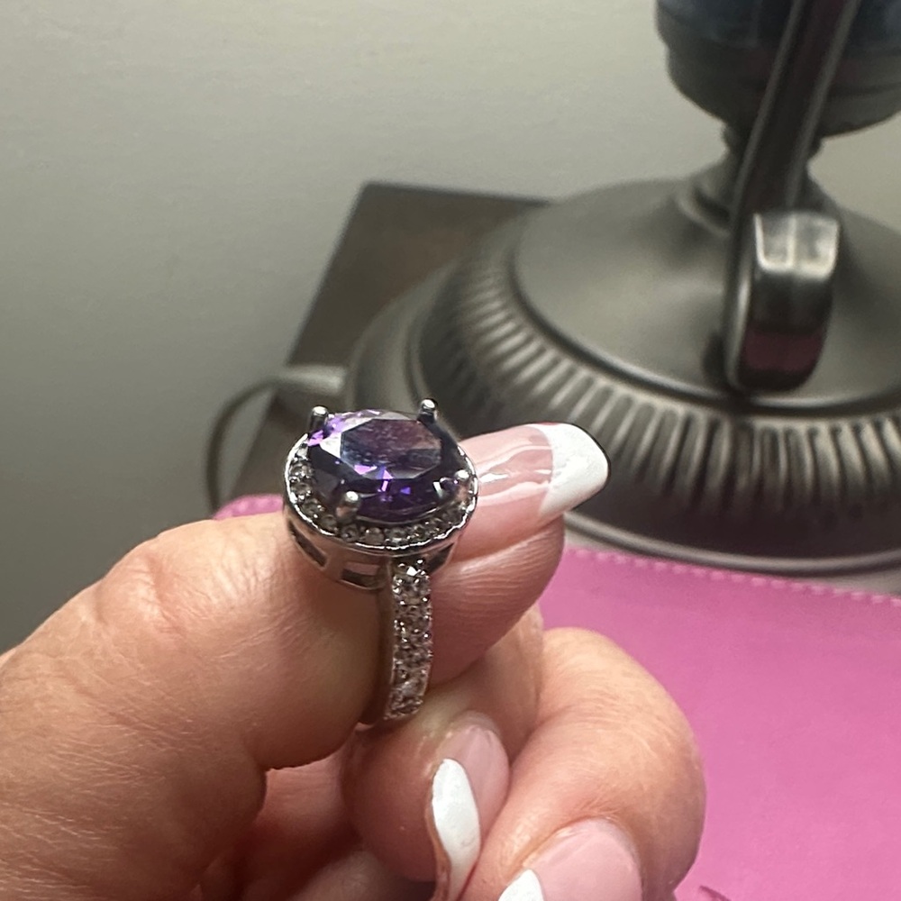 Elegant Purple Gemstone Silver Ring - Picture 4 of 5
